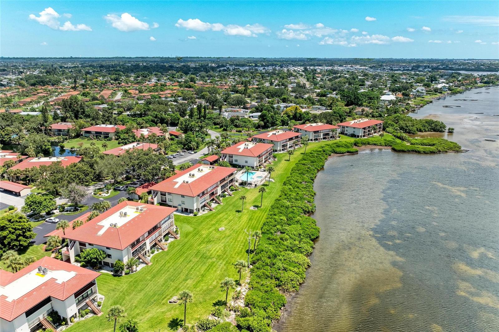 BAYSIDE TERRACES AT WILD OAK BAY III-V - Residential