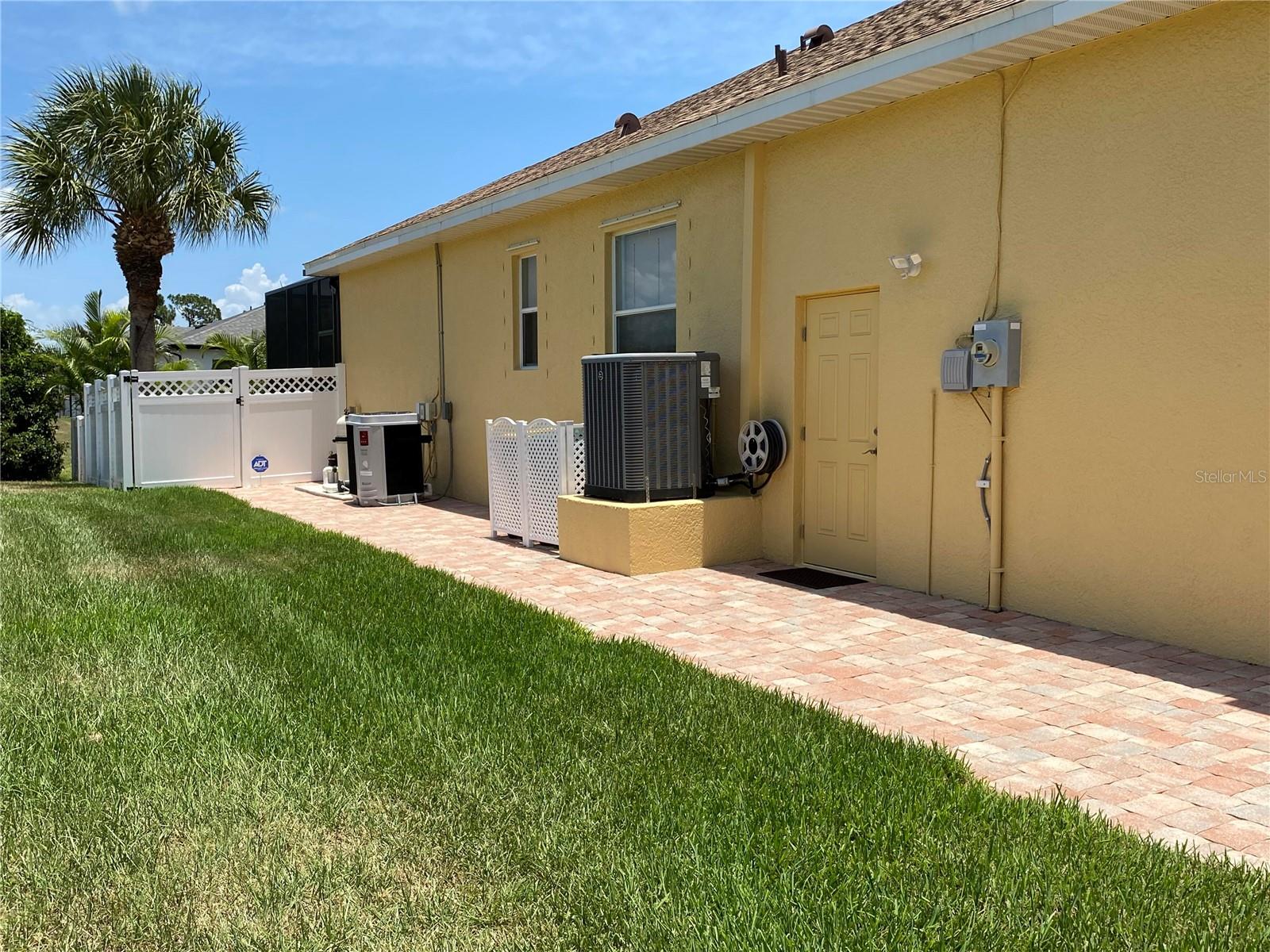 ROTONDA WEST PINE VALLEY - Residential