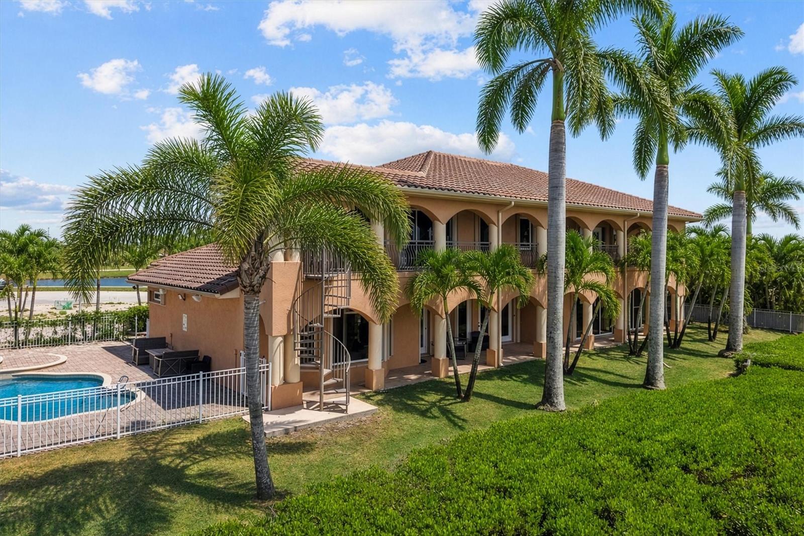 SUNSET COVE - Residential