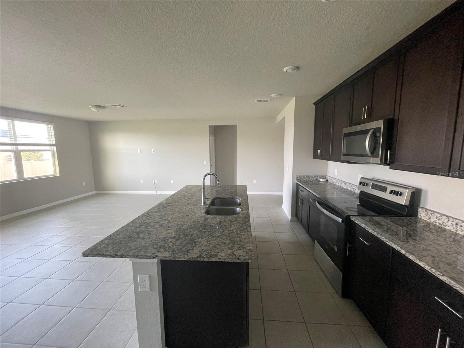 HAMMOCK RESERVE PH 1 - Residential Lease