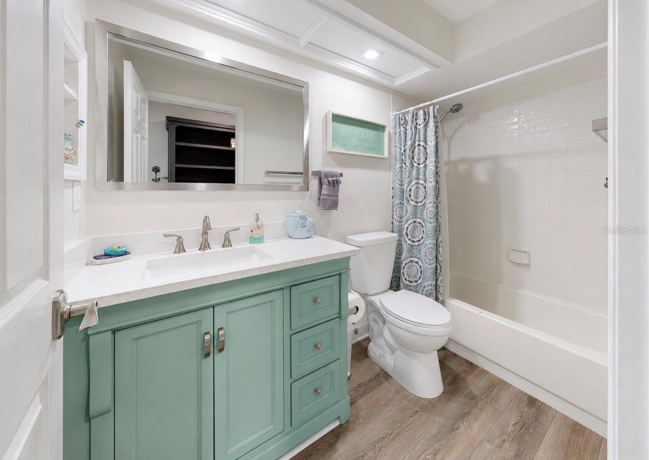 MASON OAKS - Residential