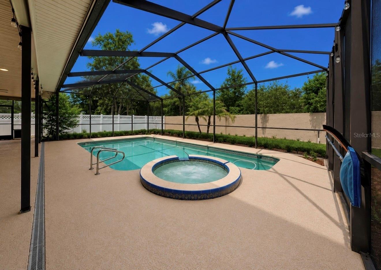 MASON OAKS - Residential
