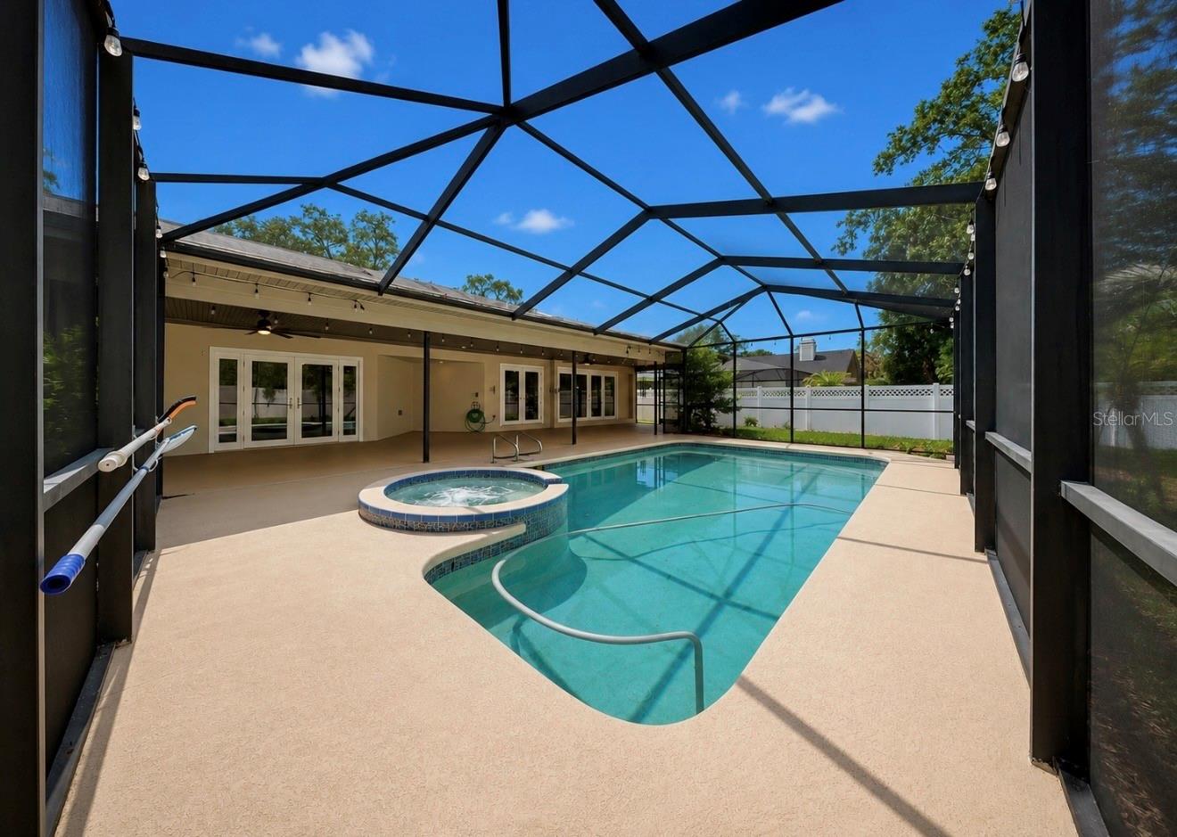 MASON OAKS - Residential