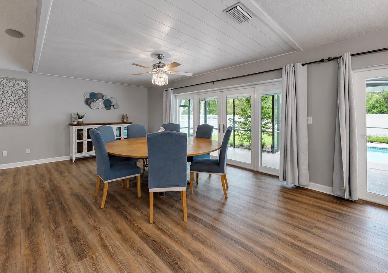 MASON OAKS - Residential