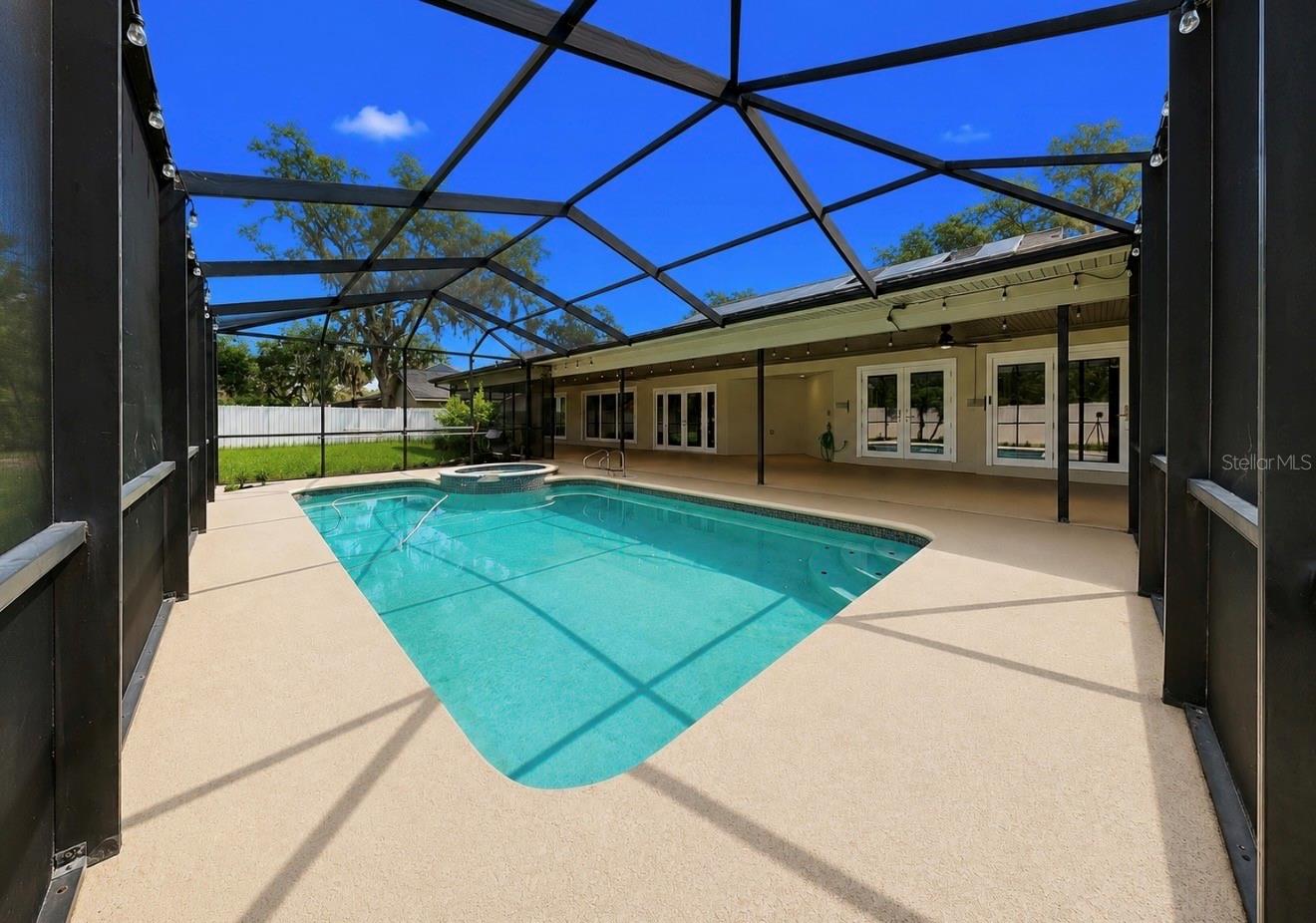 MASON OAKS - Residential
