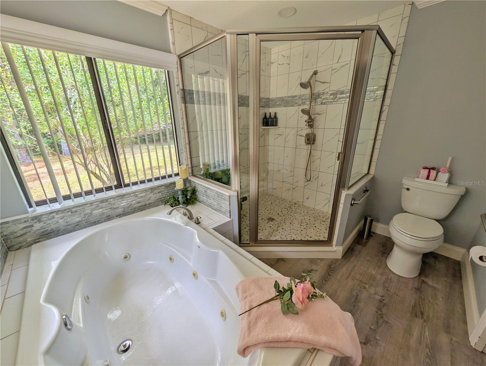 FAIRVIEW ESTATES - Residential