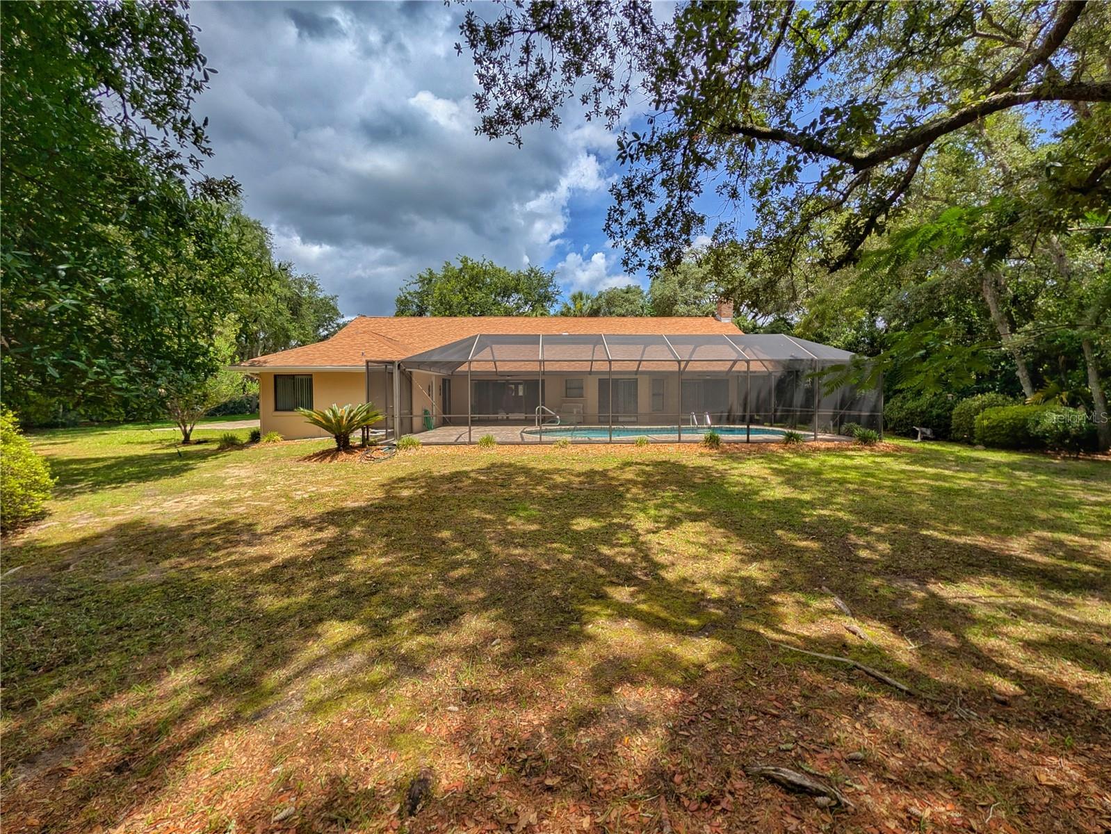 FAIRVIEW ESTATES - Residential