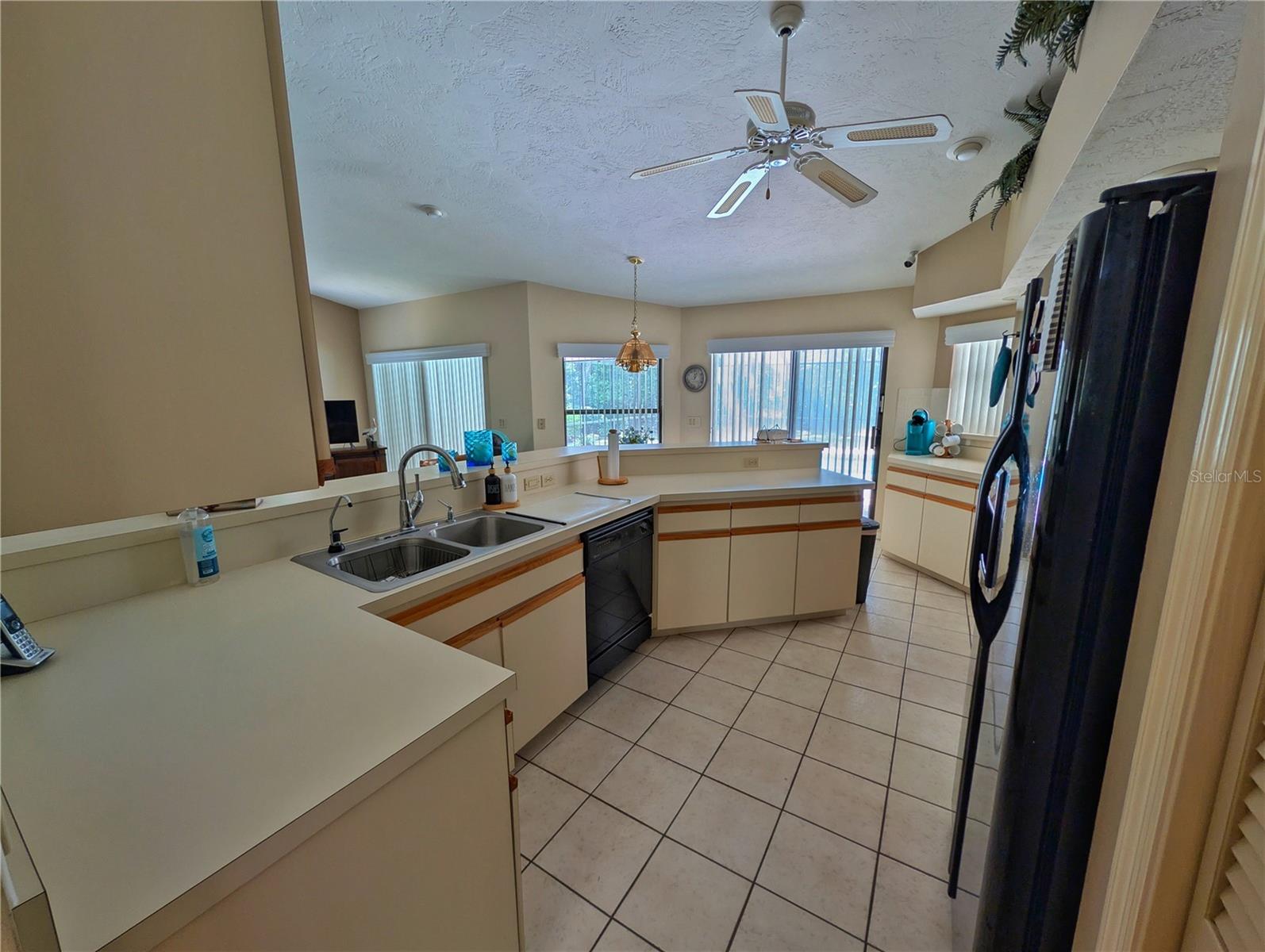 FAIRVIEW ESTATES - Residential