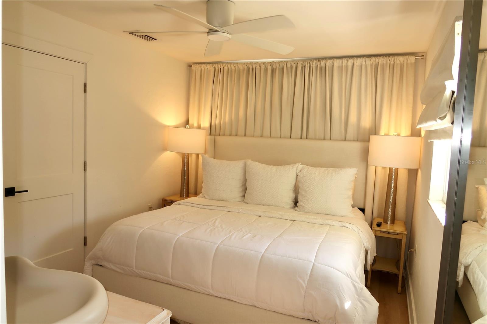 SUN PLAZA ISLES - Residential Lease