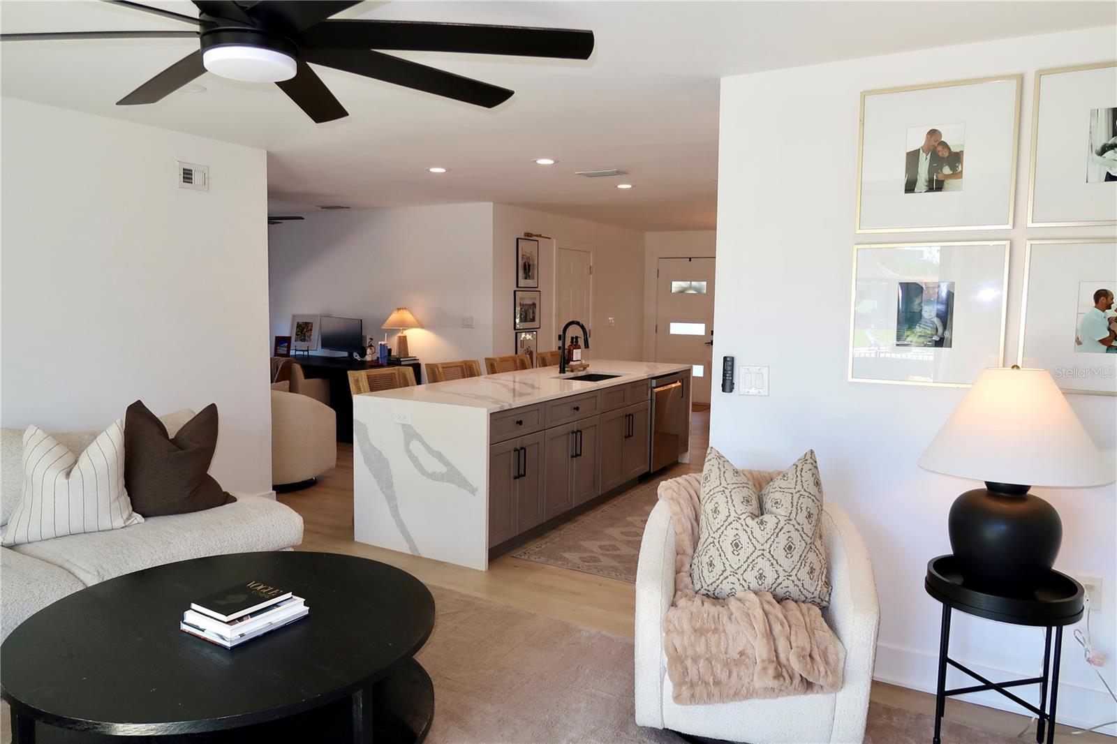 SUN PLAZA ISLES - Residential Lease