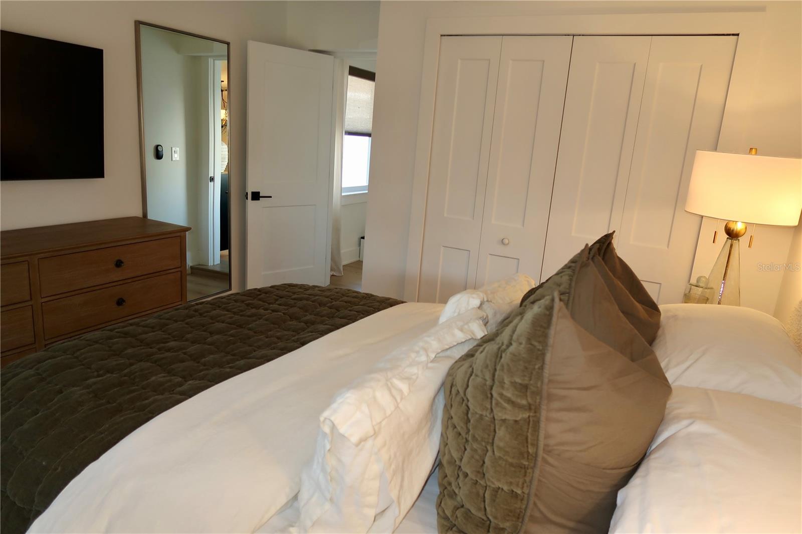 SUN PLAZA ISLES - Residential Lease