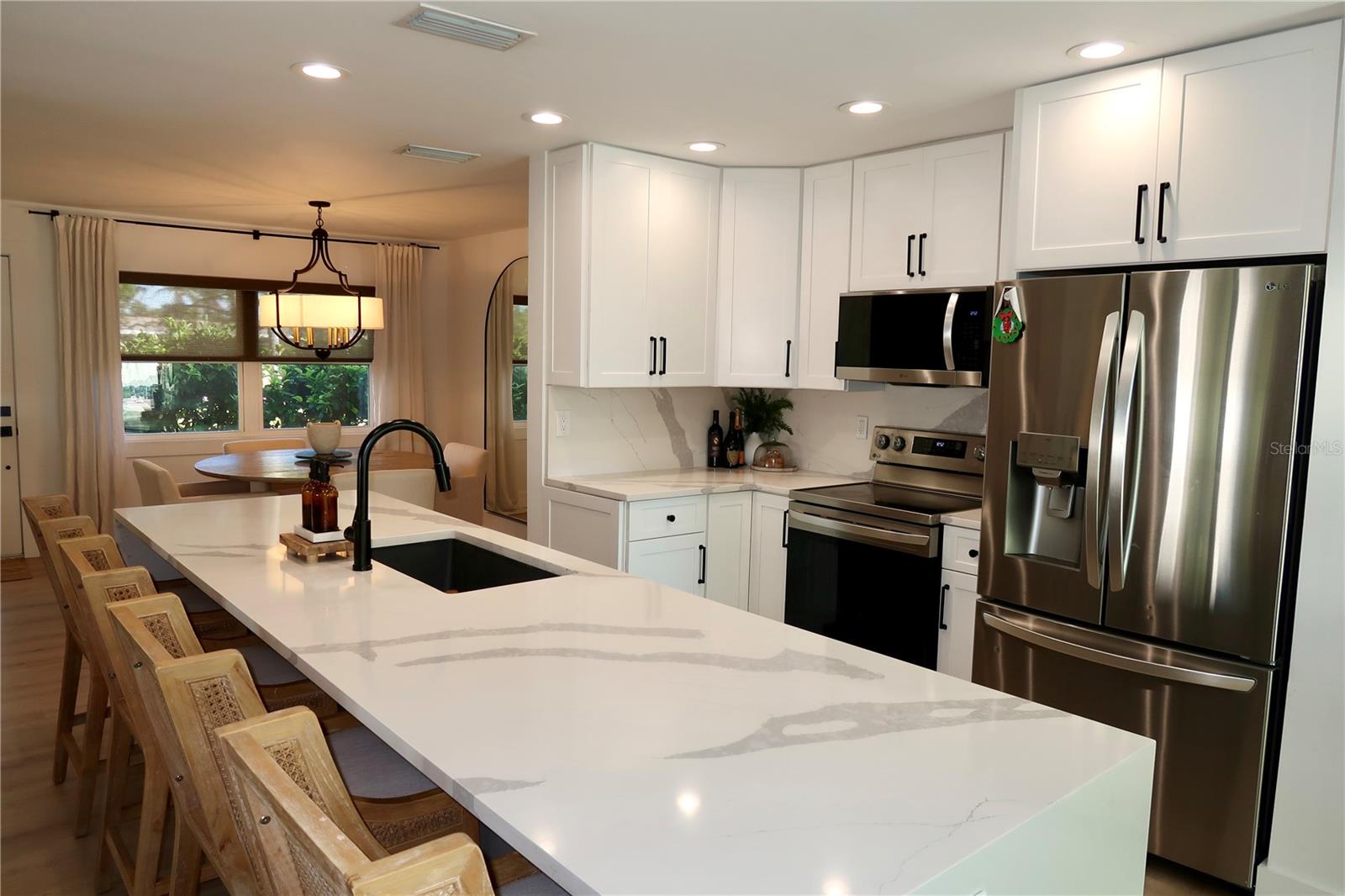 SUN PLAZA ISLES - Residential Lease