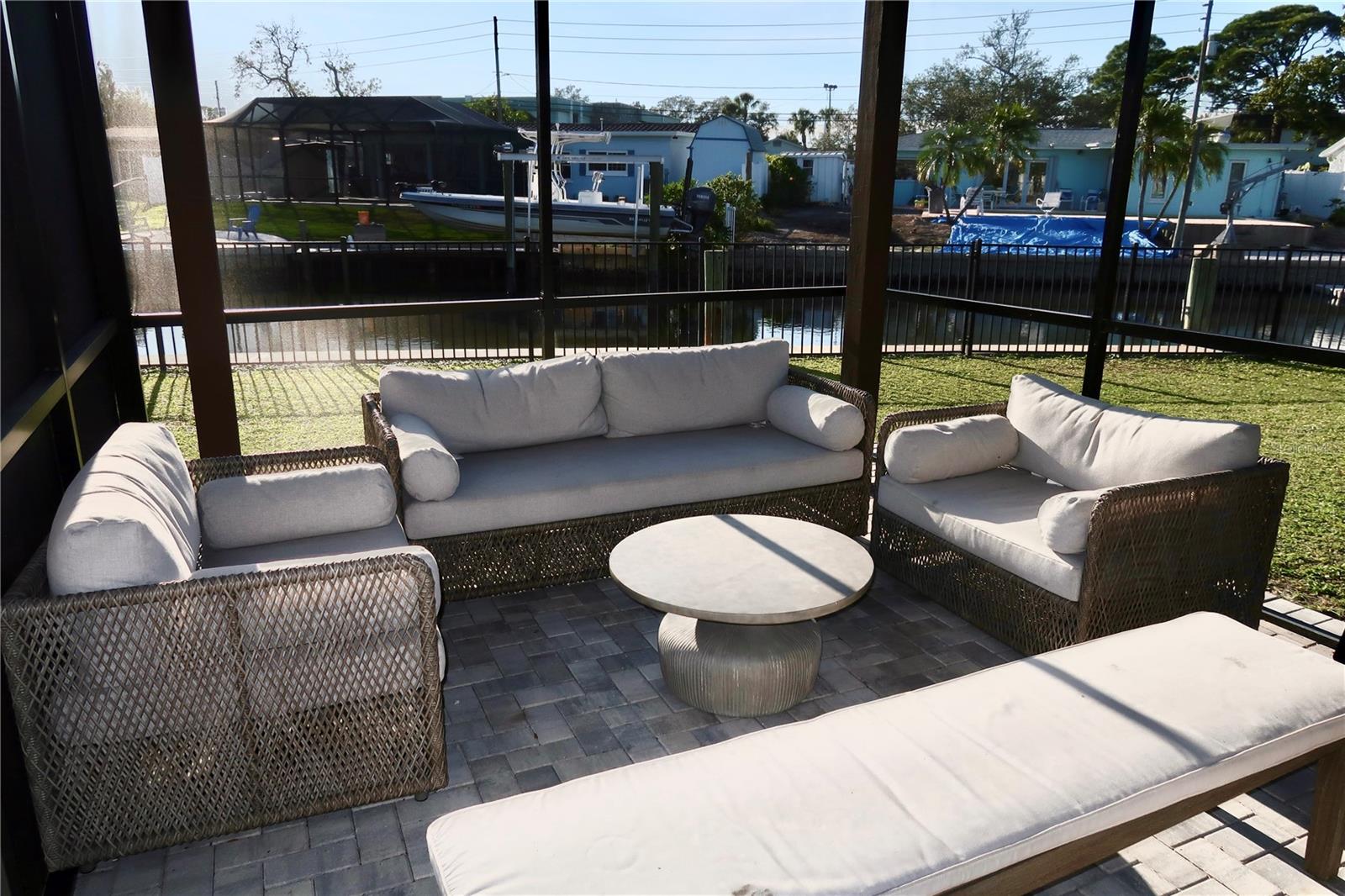 SUN PLAZA ISLES - Residential Lease