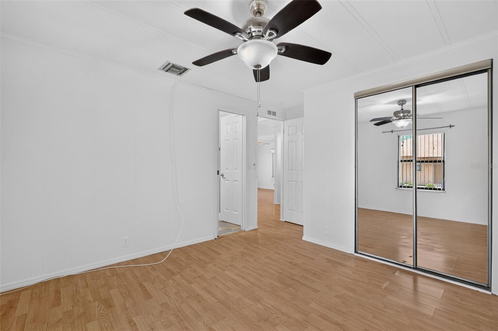 TOWNHOMES WINTER GARDEN - Residential