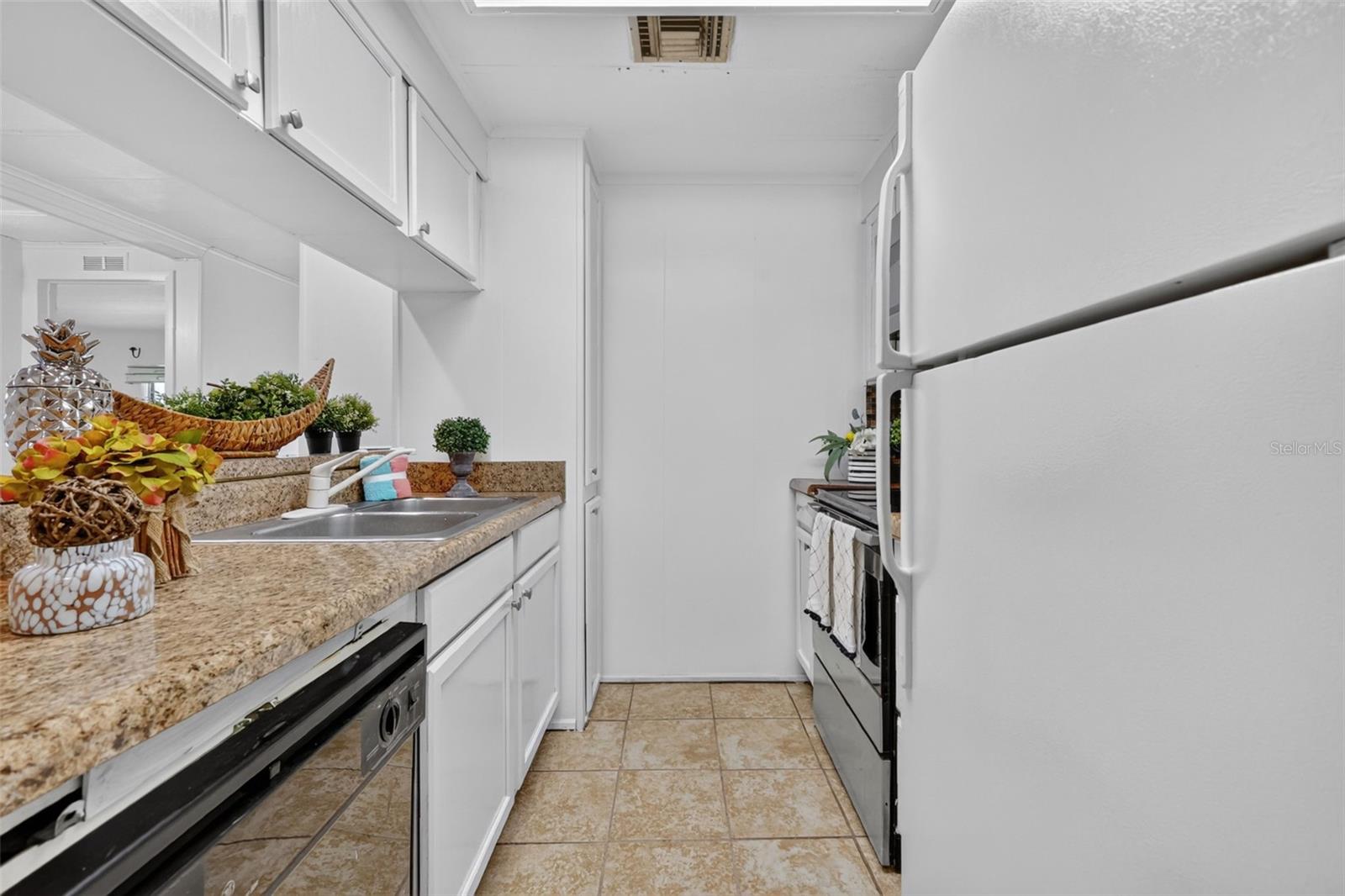 TOWNHOMES WINTER GARDEN - Residential