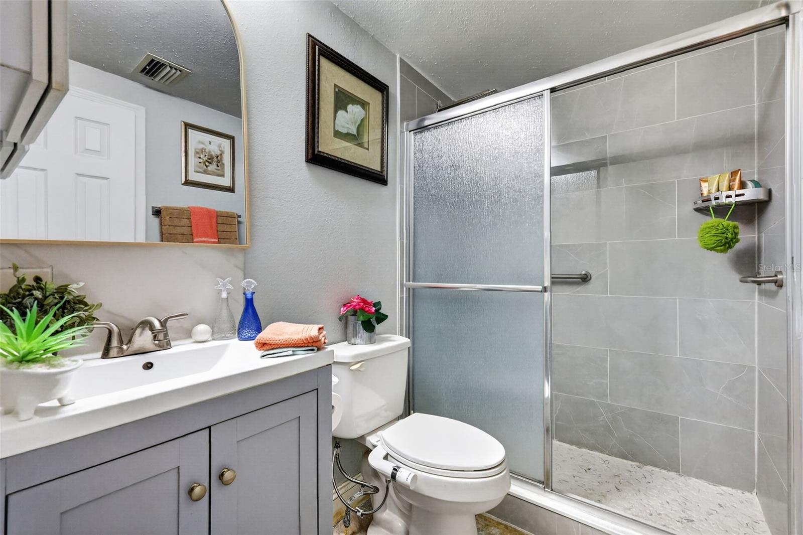 TOWNHOMES WINTER GARDEN - Residential