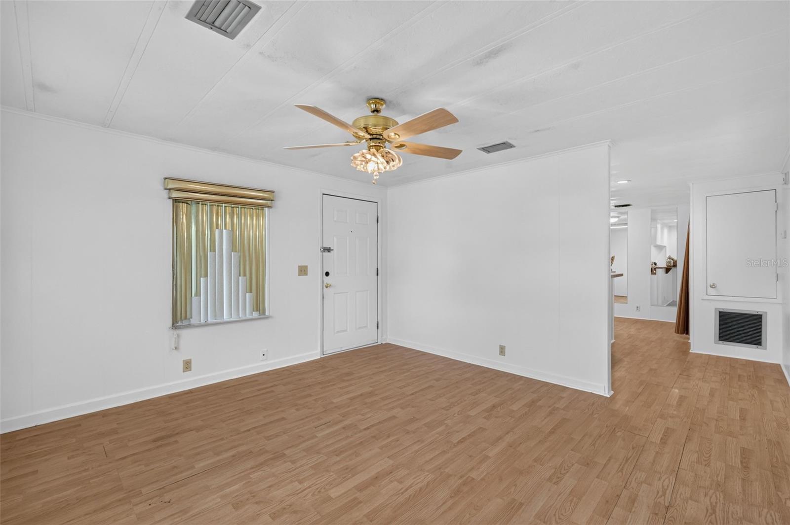 TOWNHOMES WINTER GARDEN - Residential