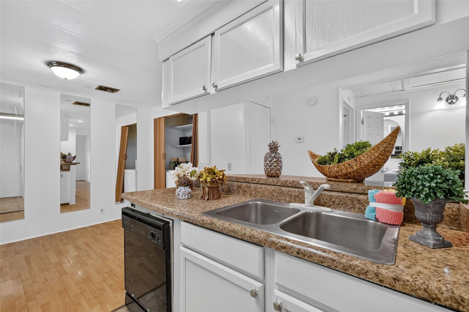 TOWNHOMES WINTER GARDEN - Residential