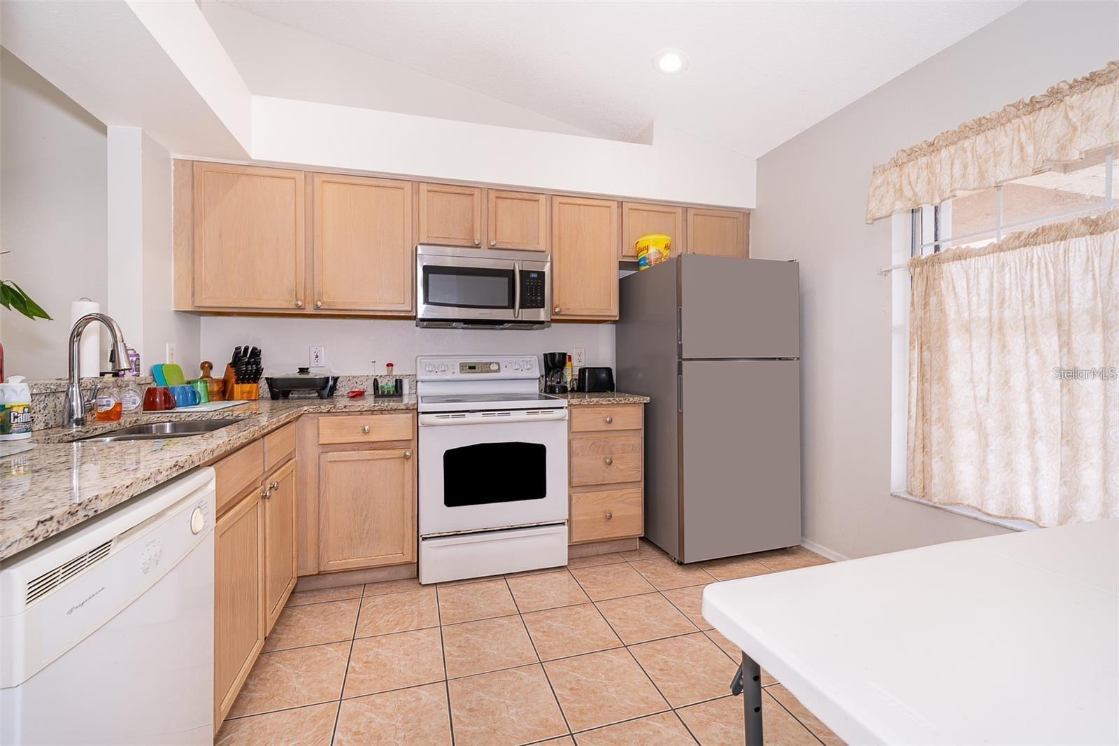 FAIRWAY GLEN AT MEADOW WOODS CONDO - Residential
