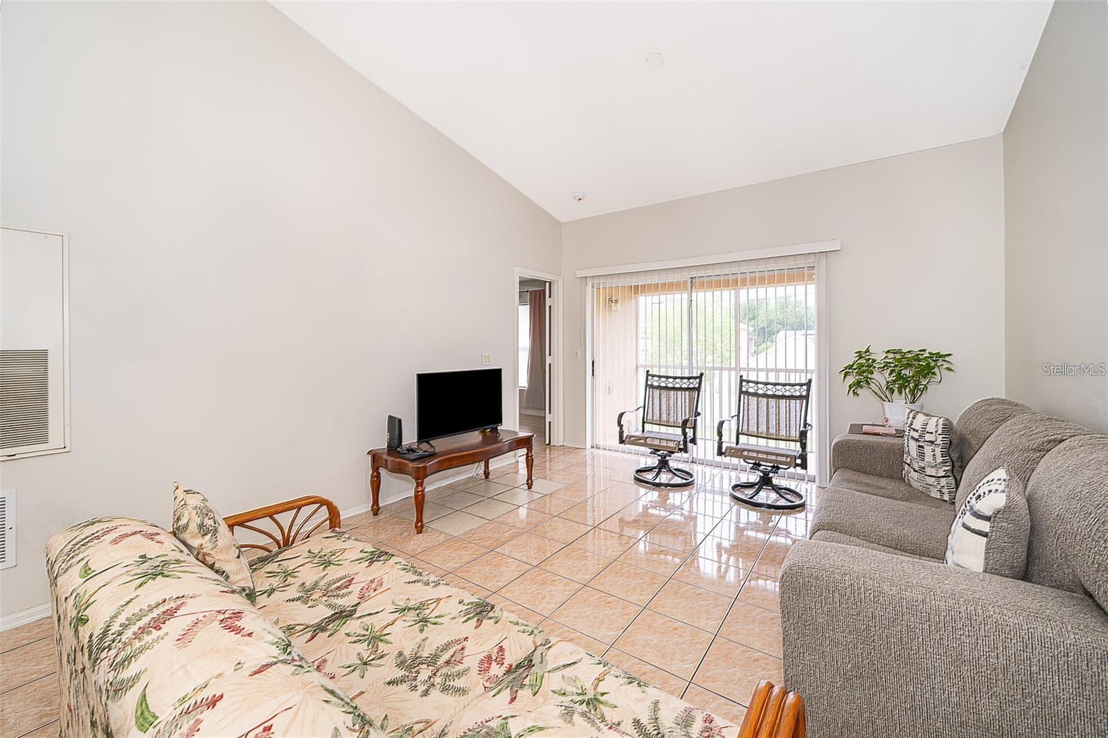 FAIRWAY GLEN AT MEADOW WOODS CONDO - Residential