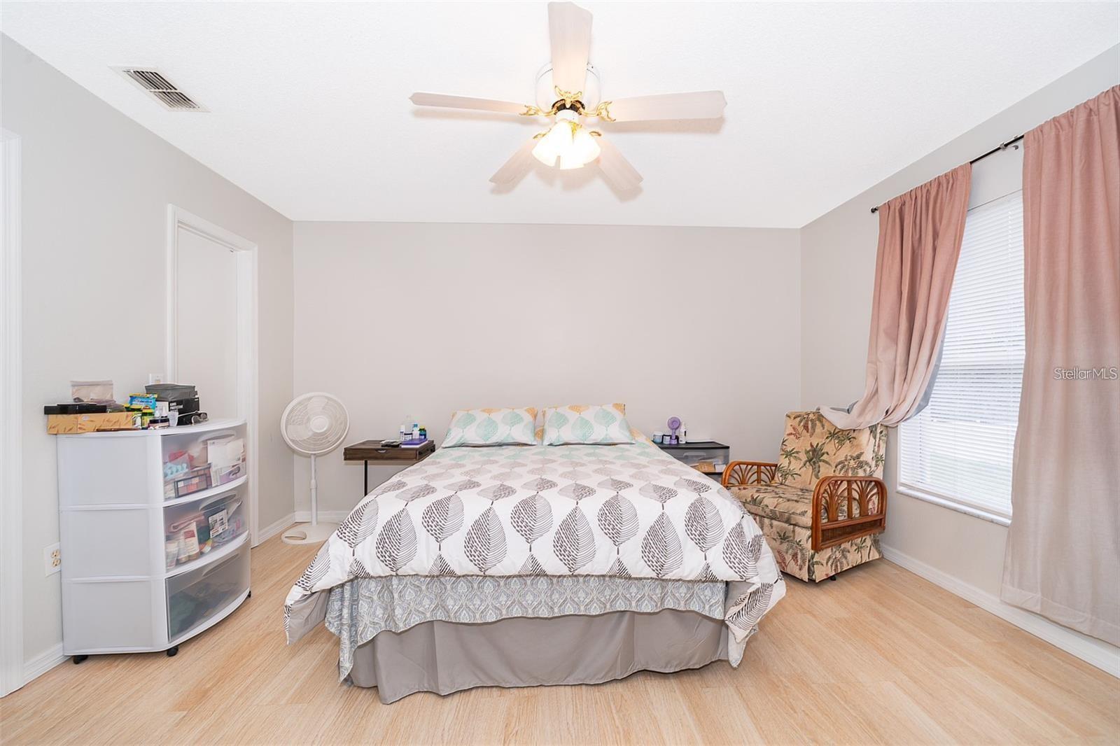 FAIRWAY GLEN AT MEADOW WOODS CONDO - Residential
