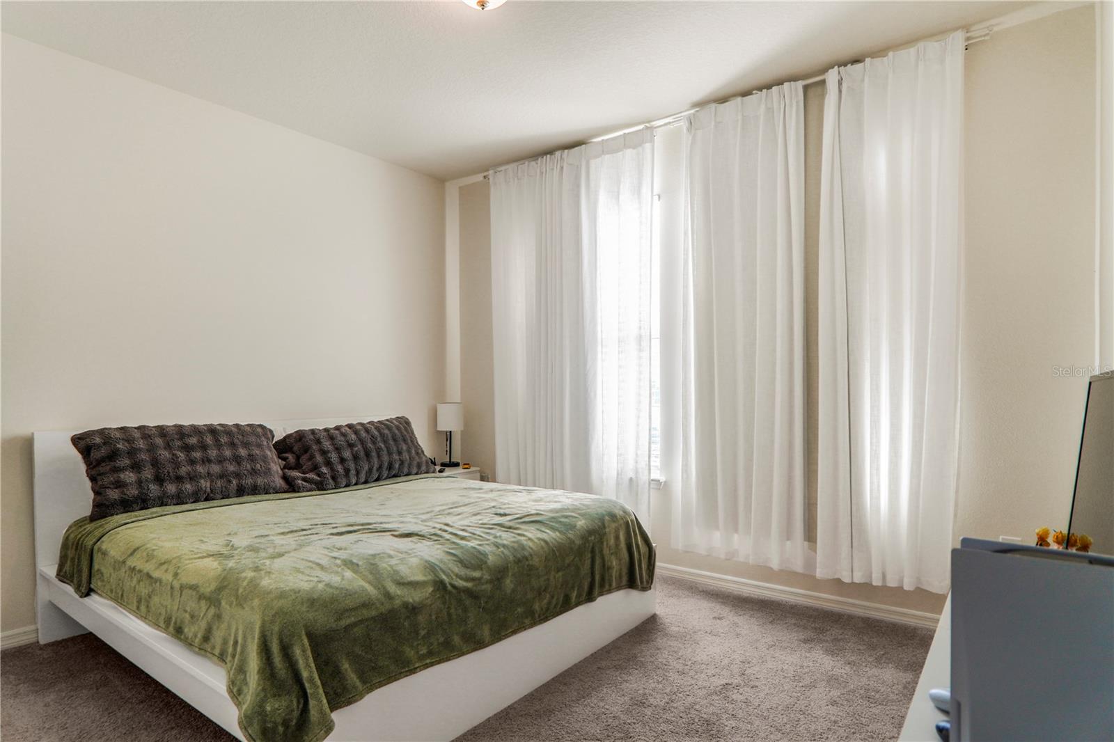 WATERLEIGH PH 4B & 4C - Residential Lease