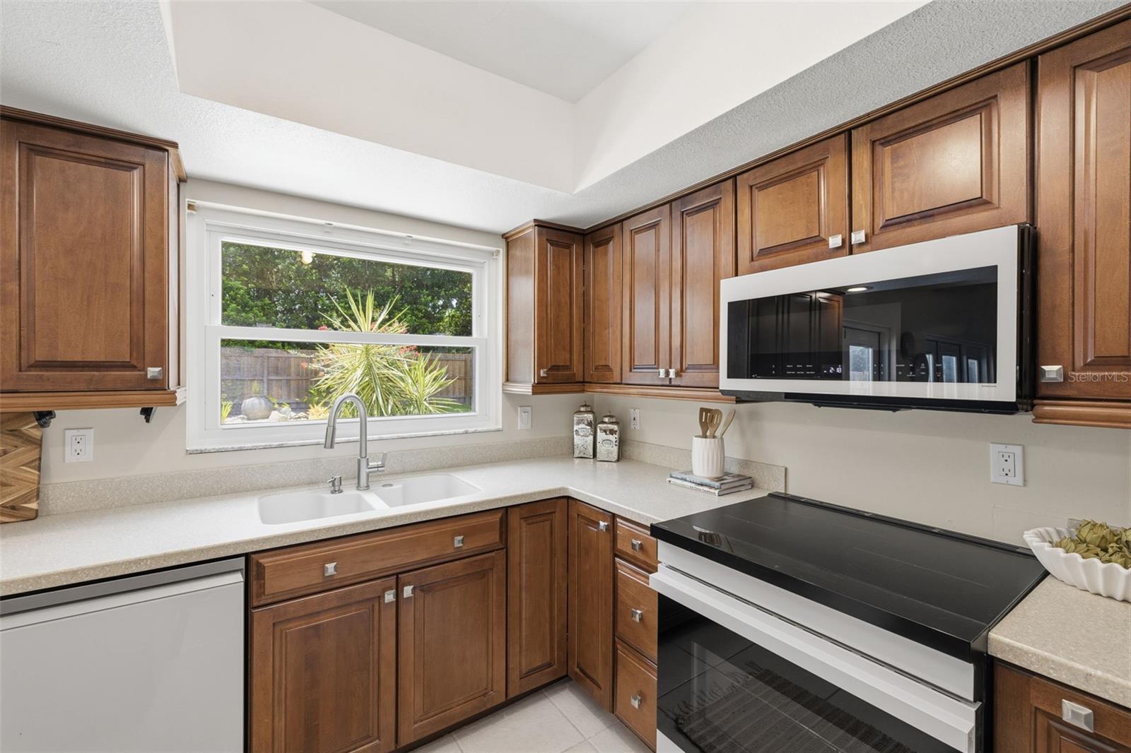 FRANCES ARBOR VILLAS - Residential