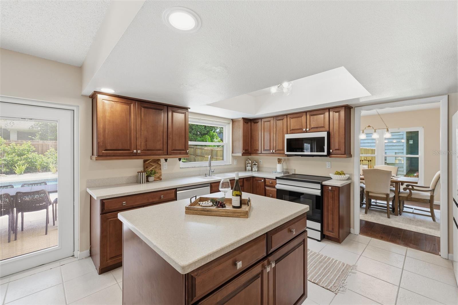 FRANCES ARBOR VILLAS - Residential