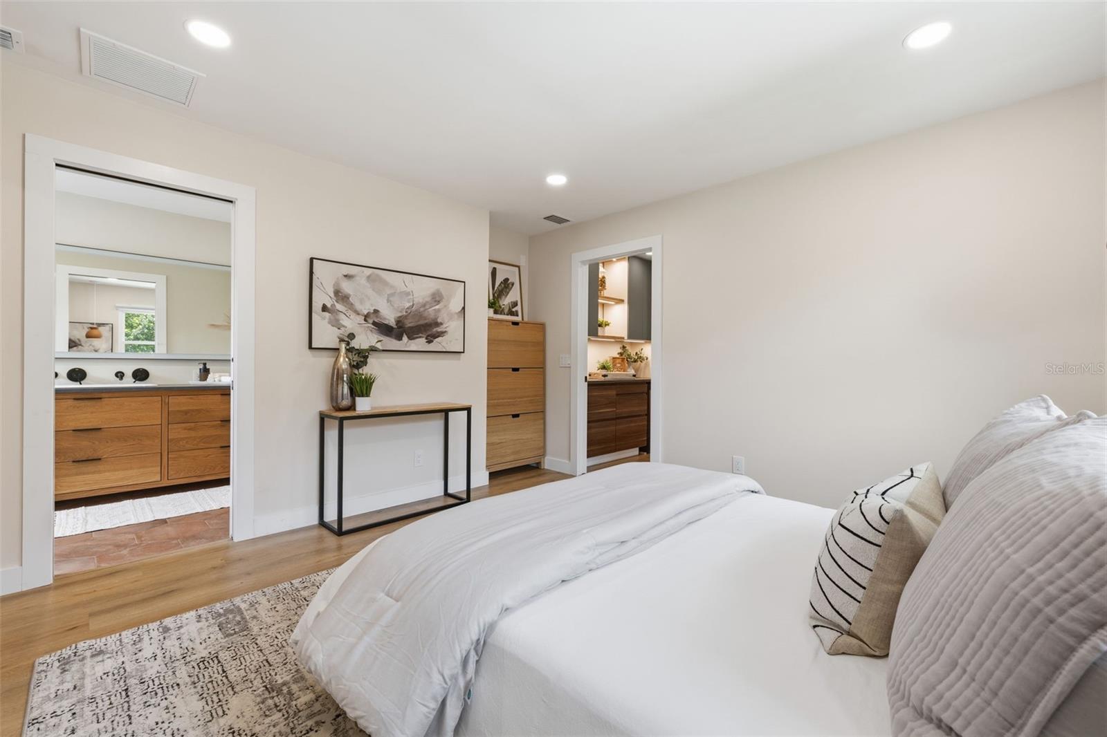 FRANCES ARBOR VILLAS - Residential