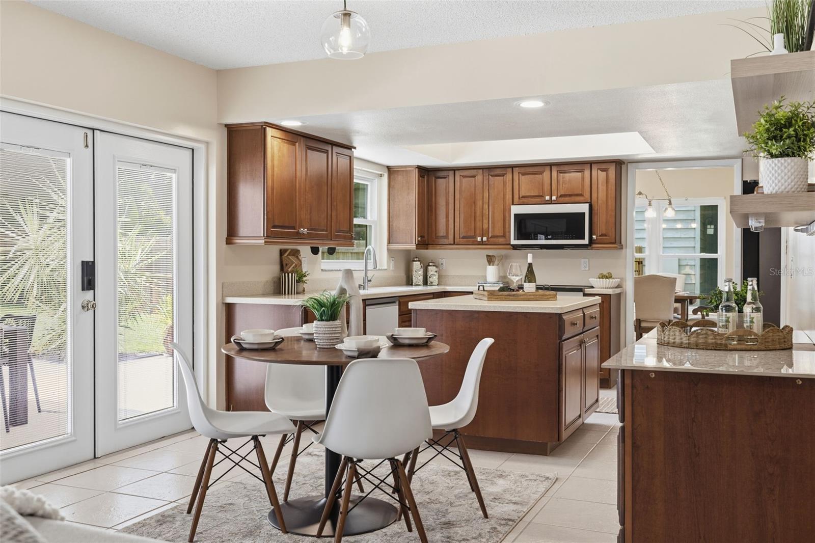 FRANCES ARBOR VILLAS - Residential