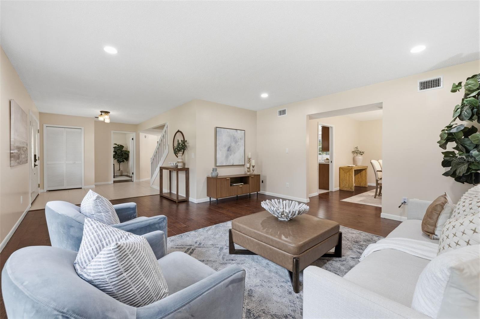 FRANCES ARBOR VILLAS - Residential
