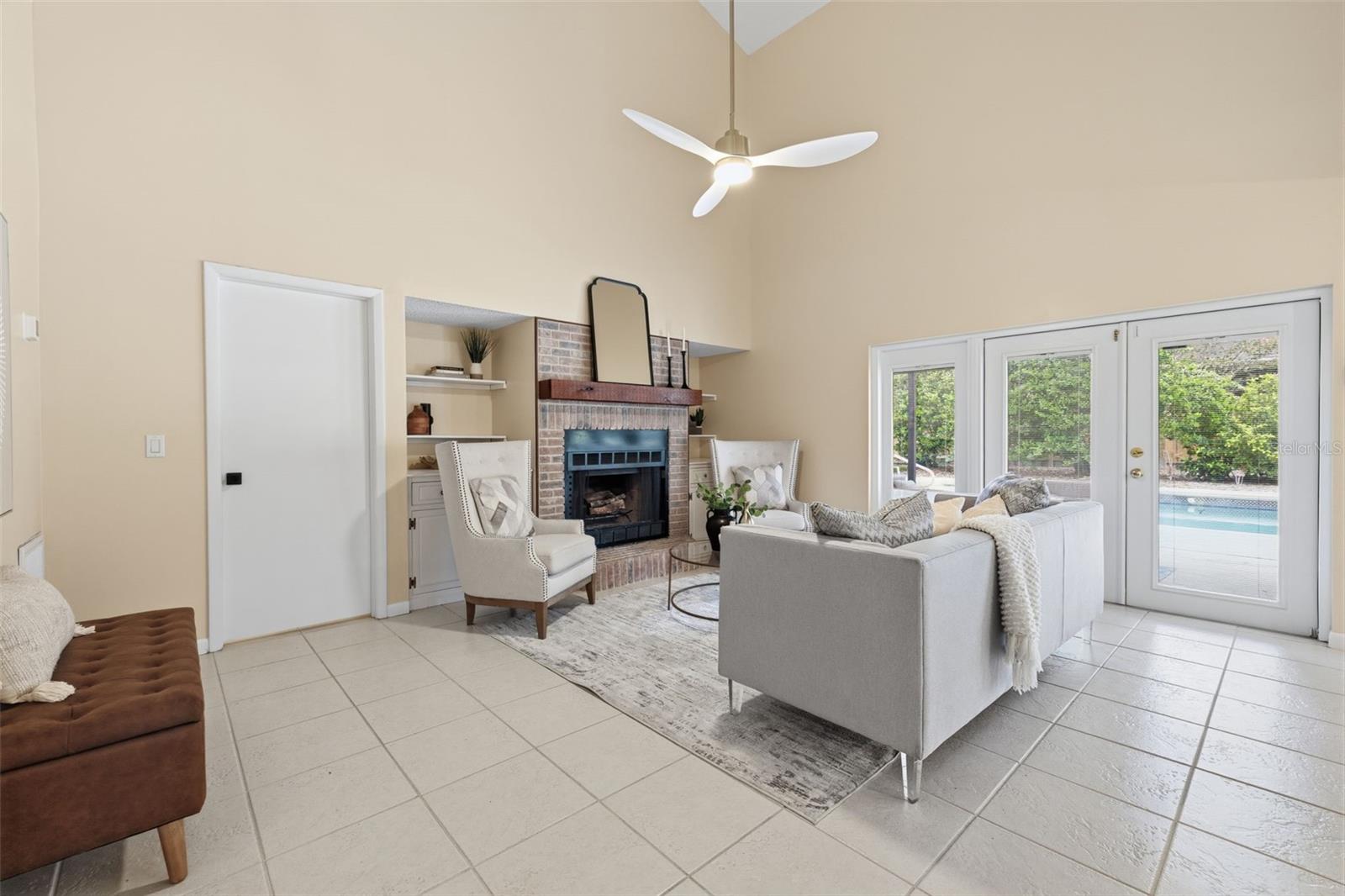 FRANCES ARBOR VILLAS - Residential