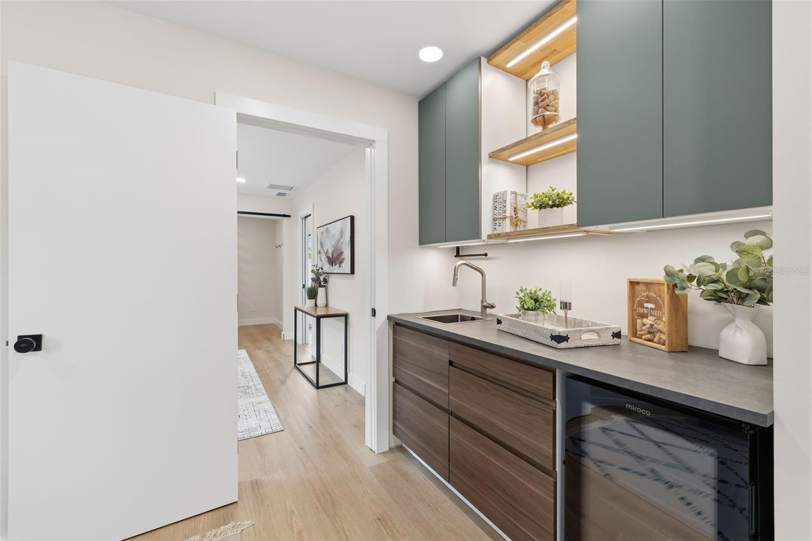 FRANCES ARBOR VILLAS - Residential