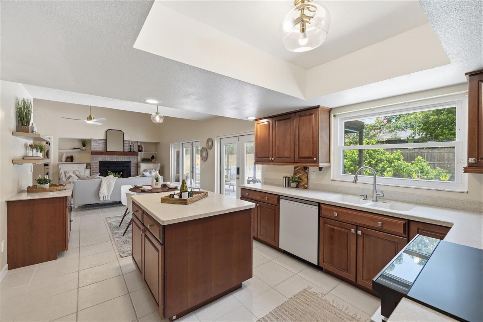 FRANCES ARBOR VILLAS - Residential