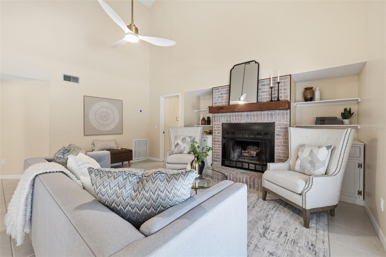 FRANCES ARBOR VILLAS - Residential