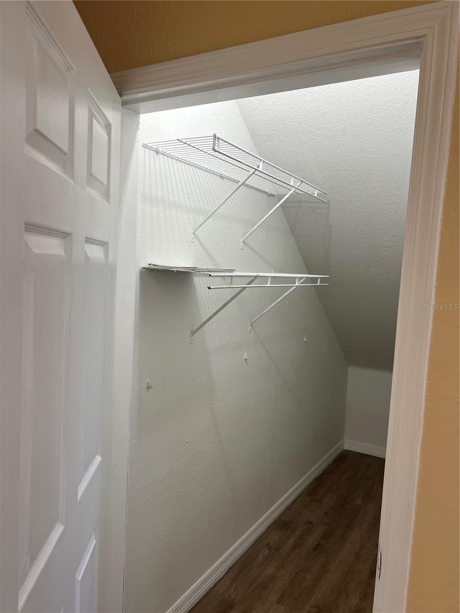 CENTRAL PK/LEE VISTA - Residential