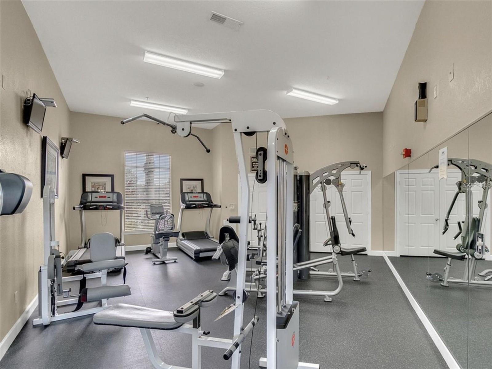 CENTRAL PK/LEE VISTA - Residential