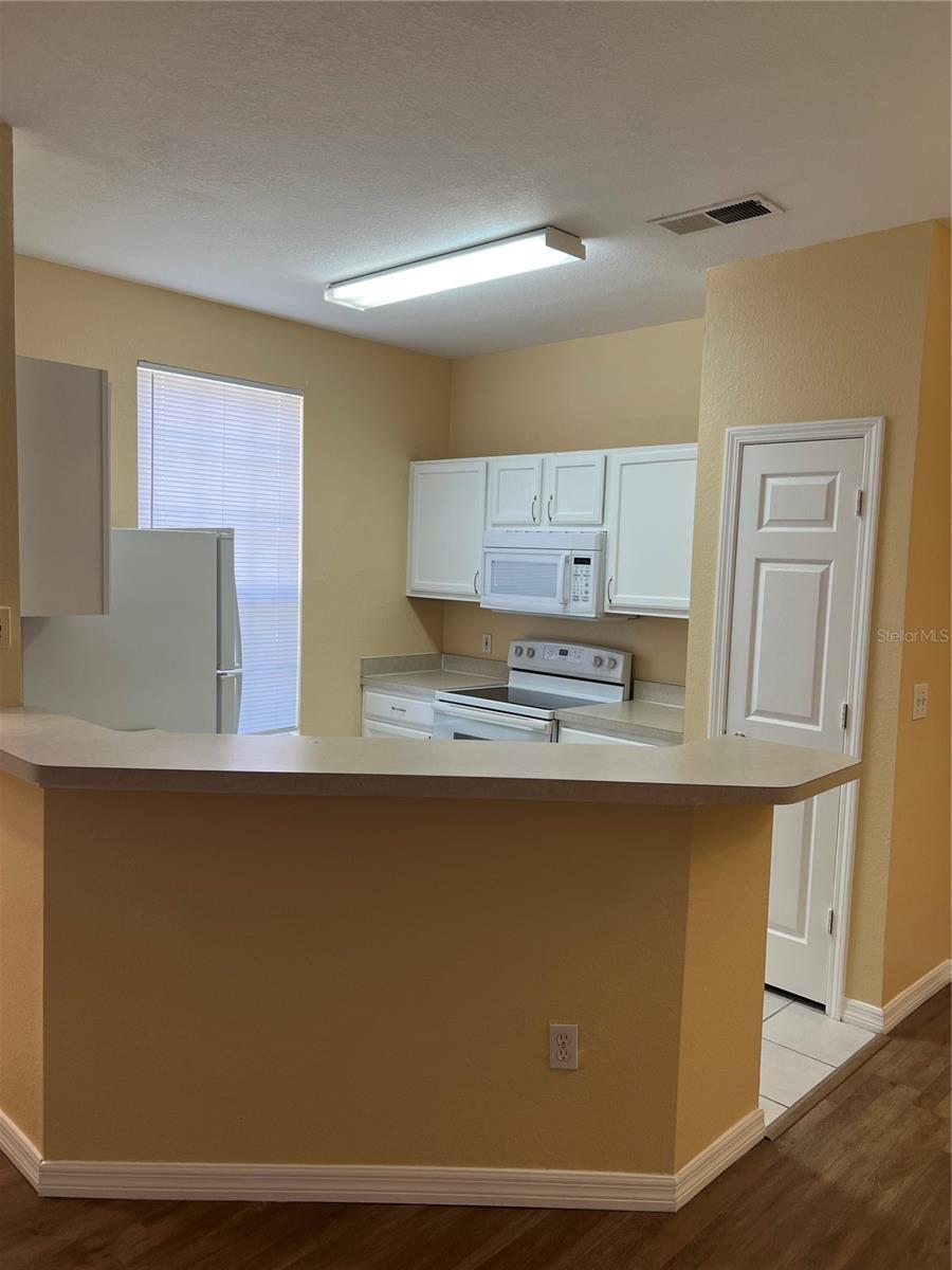 CENTRAL PK/LEE VISTA - Residential