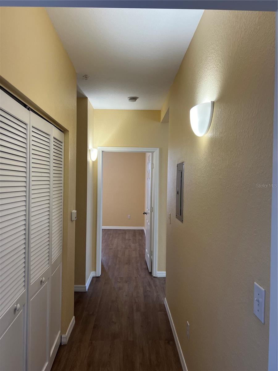 CENTRAL PK/LEE VISTA - Residential