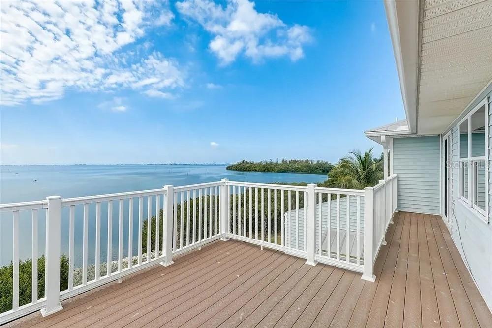 TREETOPS BAY CONDO - Residential