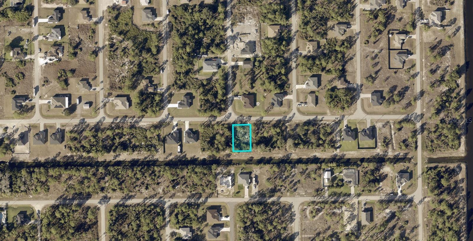 LEHIGH ACRES - Land
