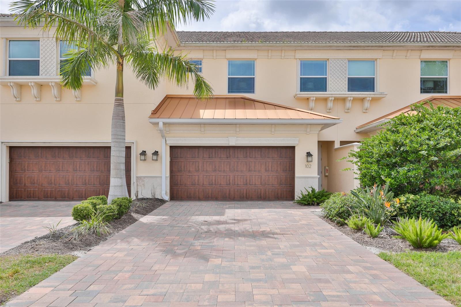 HIDDEN CREEK AT LAKEWOOD RANCH - Residential