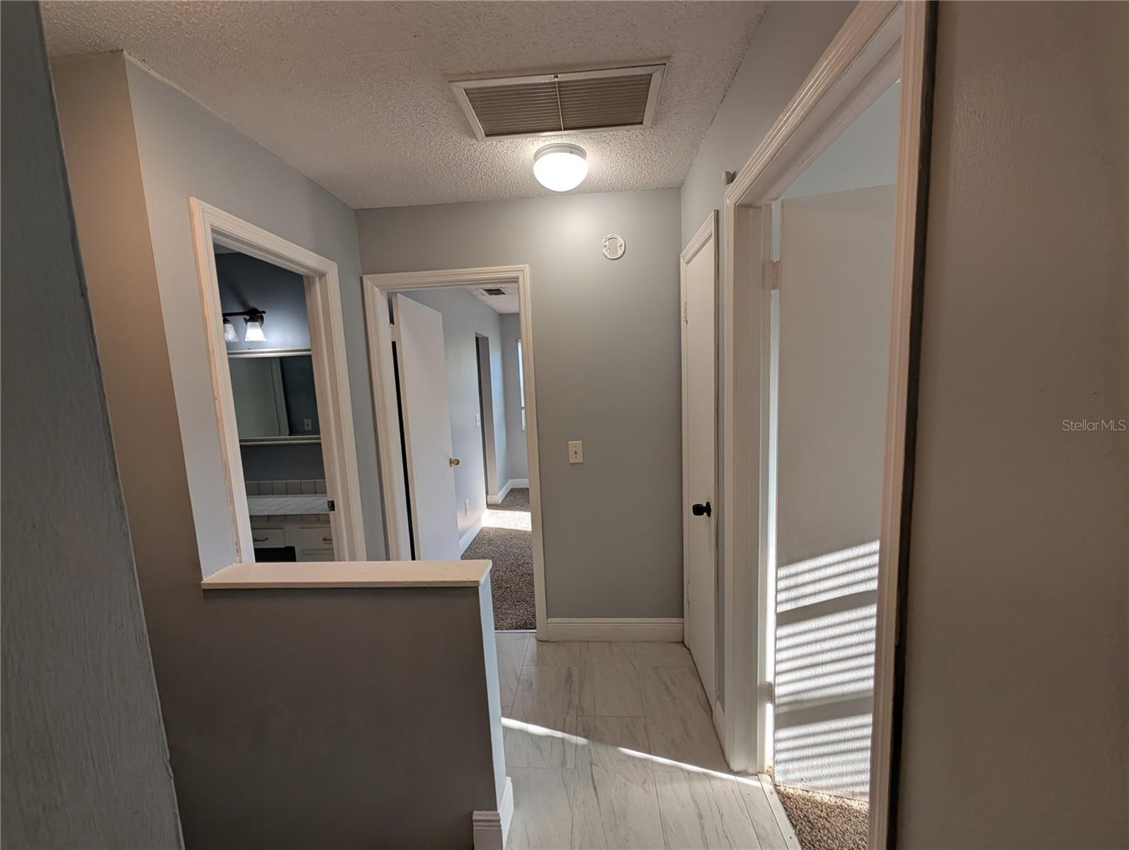 CARROLLWOOD ESTATES - Residential Lease