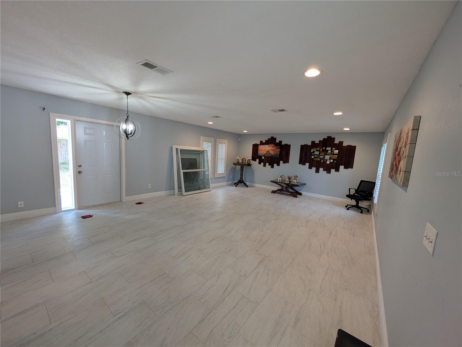 CARROLLWOOD ESTATES - Residential Lease
