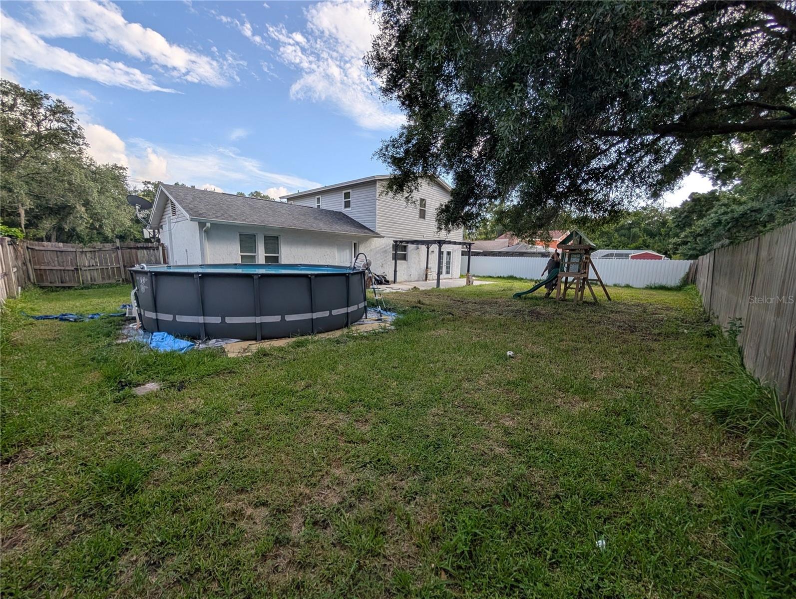 CARROLLWOOD ESTATES - Residential Lease