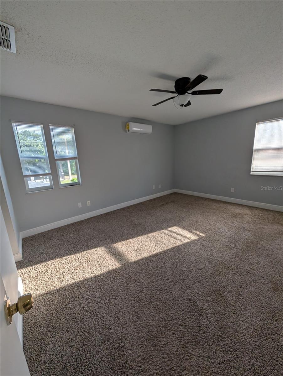 CARROLLWOOD ESTATES - Residential Lease