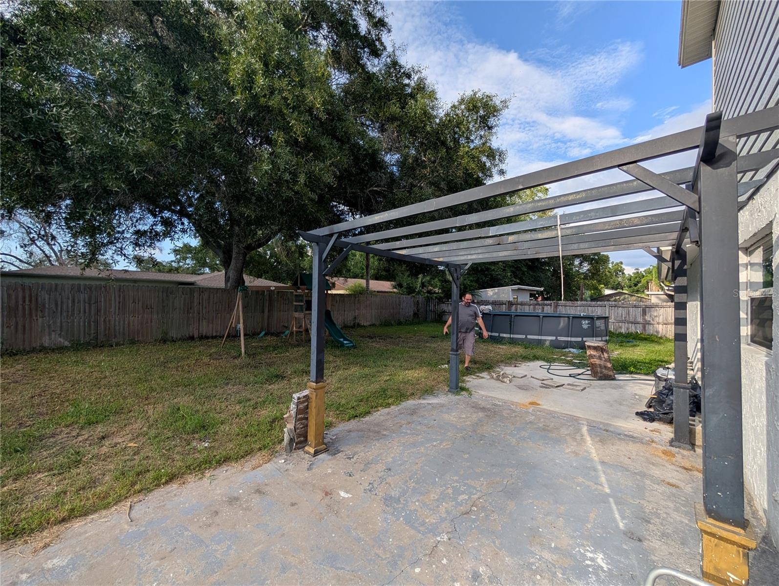 CARROLLWOOD ESTATES - Residential Lease