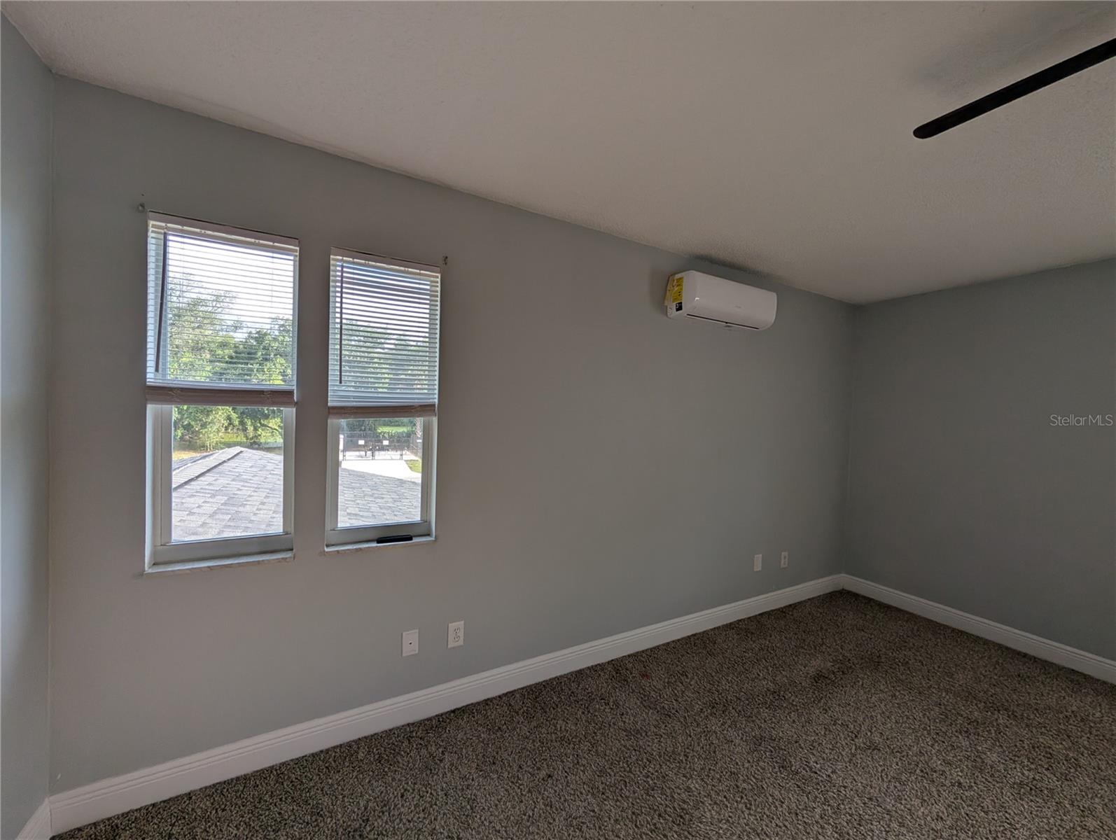 CARROLLWOOD ESTATES - Residential Lease
