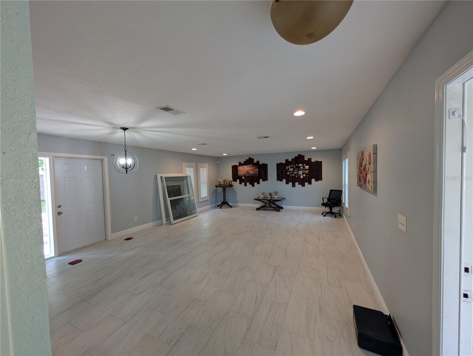 CARROLLWOOD ESTATES - Residential Lease