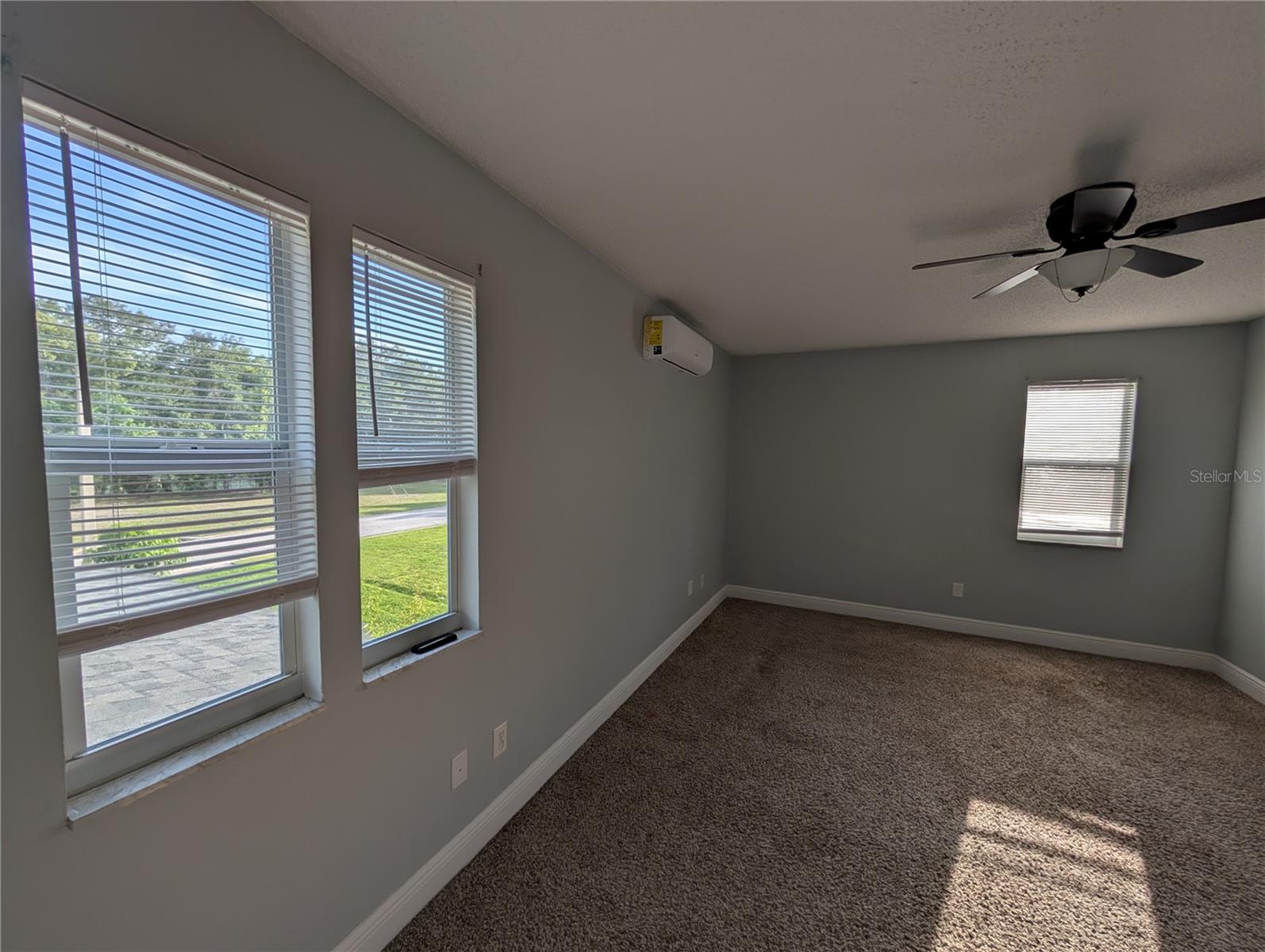 CARROLLWOOD ESTATES - Residential Lease